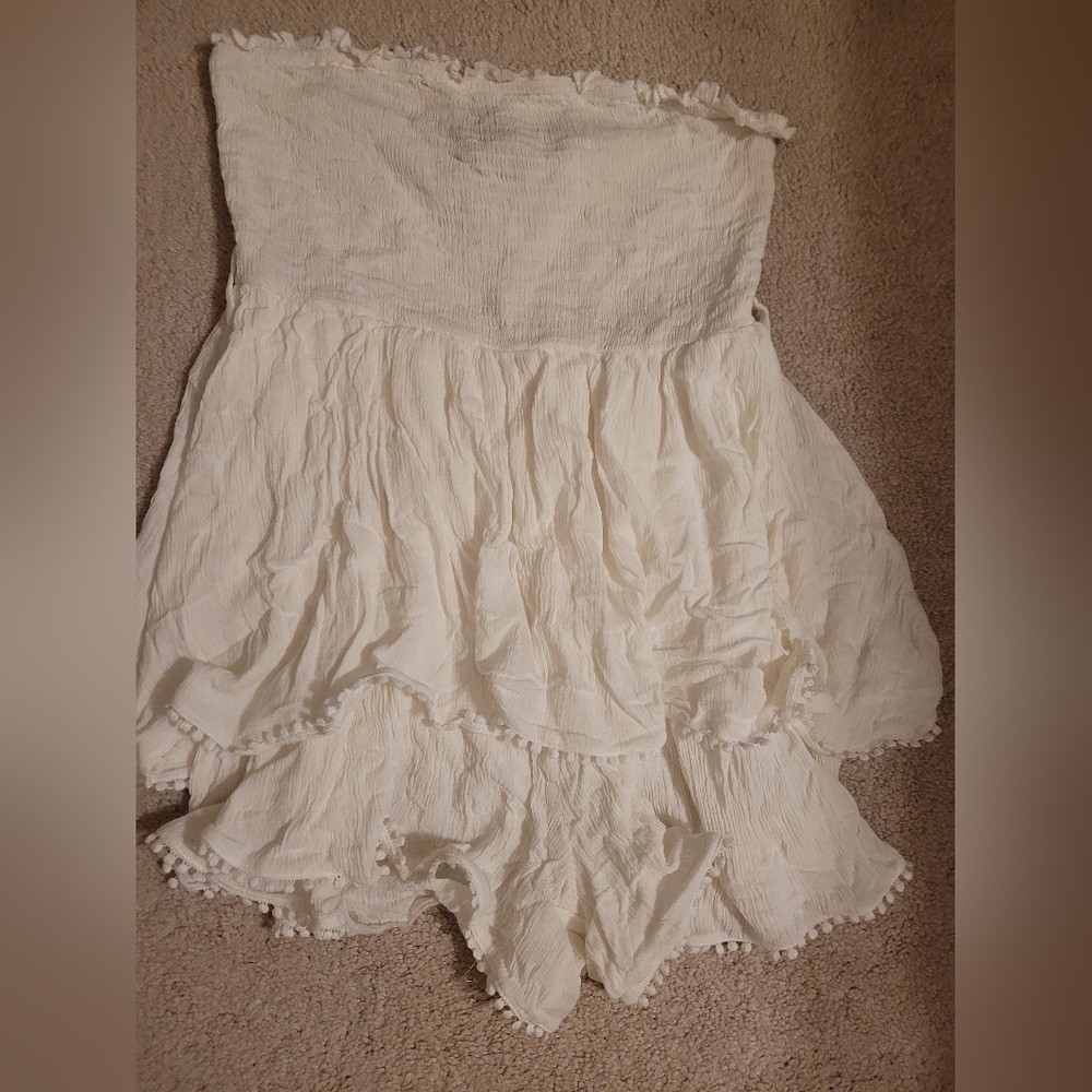 White skort, simplee brand,size XL junior